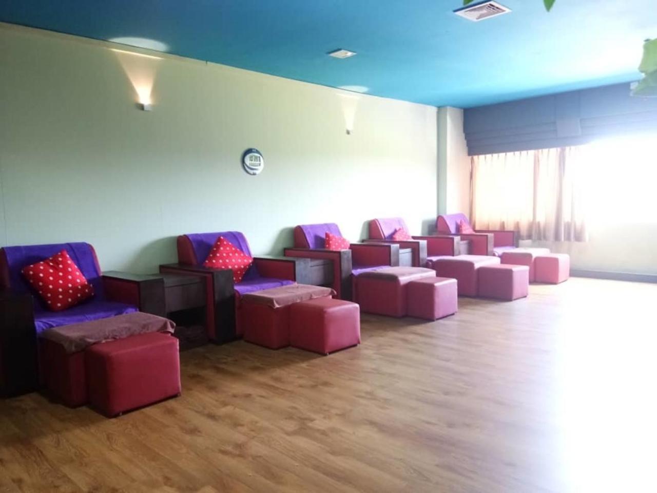 Purnama Hotel Limbang Exterior foto
